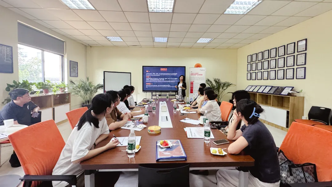 蘇州工業(yè)園區(qū)綠色產(chǎn)業(yè)聯(lián)盟協(xié)會走進依斯倍，共探綠色發(fā)展新路徑